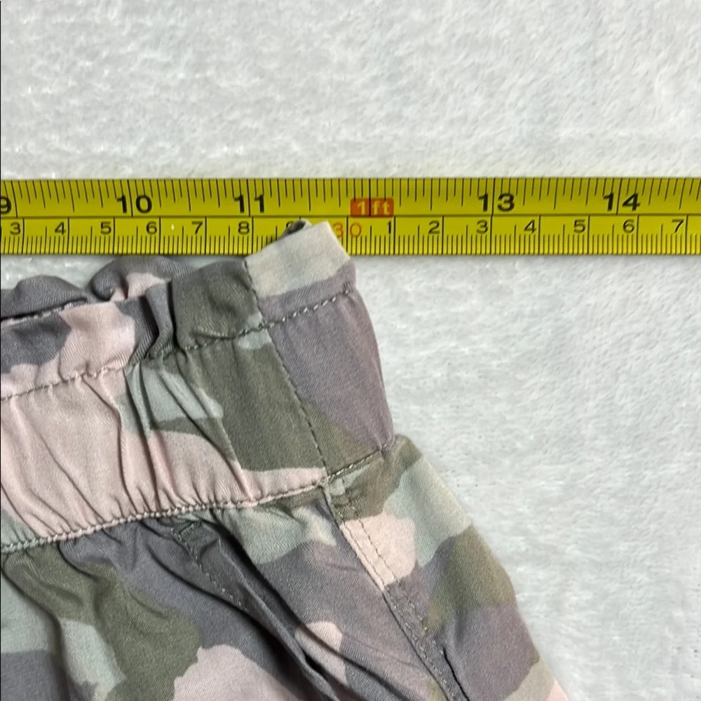 Aerie Green and Pink Cargo Shorts with Elastic Waistband and Bow - XS